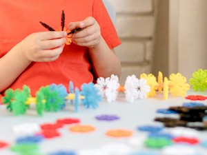 3 Yaş İçin Eğitici Oyuncak Önerisi: Çocuklar Hangi Oyunlarla Daha İyi Öğrenir?