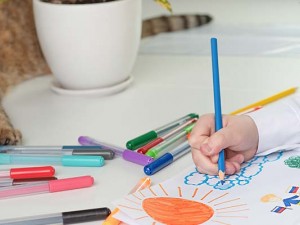 Boyama Etkinliklerinin Çocuk Gelişimine Katkısı: Renklerle Öğrenmenin Gücü Boyama Etkinliklerinin Çocuk Gelişimine Katkısı: Renklerle Öğrenmenin Gücü