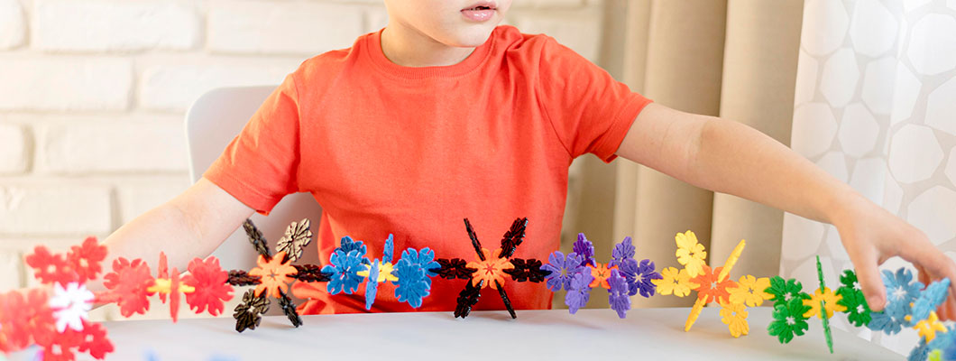 Dikkat Geliştirici Oyunların Çocuklarda Rolü: Puzzle ve Renk Eşleştirme Setlerinin Faydaları Dikkat Geliştirici Oyunların Çocuklarda Rolü: Puzzle ve Renk Eşleştirme Setlerinin Faydaları