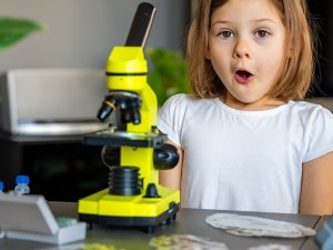 Evde Mikroskop Deneyleri: Çocuklarla Yapabileceğiniz Eğlenceli Bilimsel Aktiviteler Evde Mikroskop Deneyleri: Çocuklarla Yapabileceğiniz Eğlenceli Bilimsel Aktiviteler