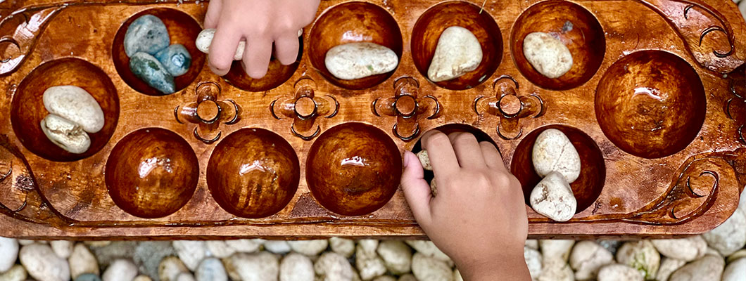 Modern Çağda Unutulmayan Bir Gelenek: Mancala’nın Hikayesi Modern Çağda Unutulmayan Bir Gelenek: Mancala’nın Hikayesi