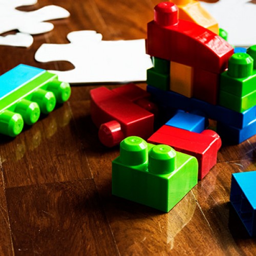 Puzzle Oyunları ve LEGO Tarzı Yapı Oyuncakları: Farkları ve Kazanımları