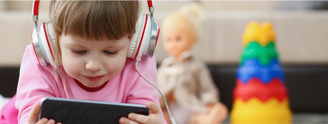 Teknoloji Kullanımı ve Çocuklar: Uzak Tutmanın Faydaları ve Etkili Yöntemler