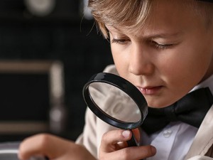 Çocuklar Dedektif Olmayı Neden Sever? Merak Duygusunun Gelişimi Üzerine Çocuklar Dedektif Olmayı Neden Sever? Merak Duygusunun Gelişimi Üzerine