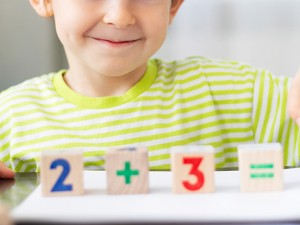 Çocuklarda Somut İşlem Becerilerinin Gelişimi: Matematiği Dokunarak Öğrenme Yaklaşımı