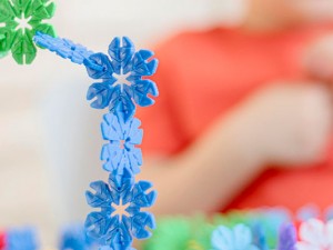 Çocuklarda İnce Motor Becerileri Nasıl Gelişir? Blok Oyuncakların Gücü